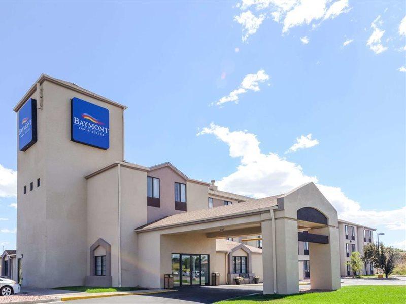 Baymont By Wyndham Pueblo Hotel Exterior foto