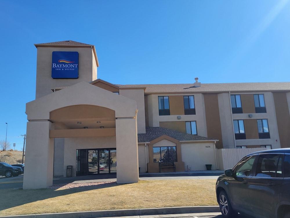 Baymont By Wyndham Pueblo Hotel Exterior foto