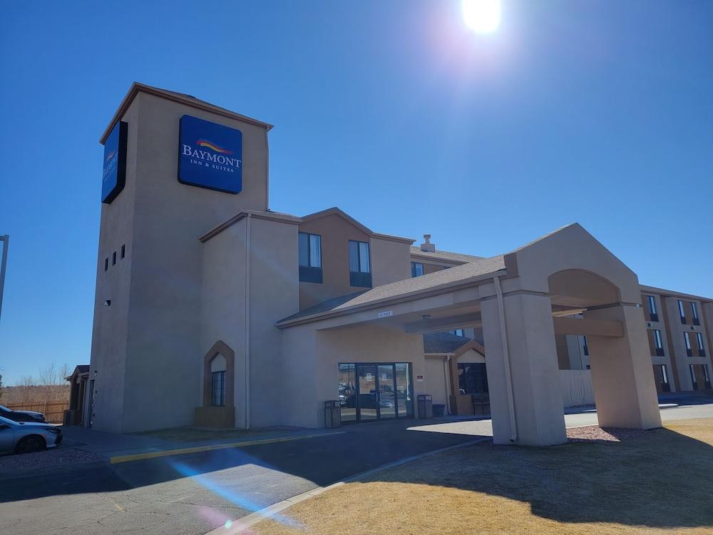 Baymont By Wyndham Pueblo Hotel Exterior foto